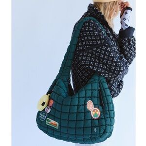 NWT FP MOVEMENT BY FREE PEOPLE QUILTED PATCH CARRYALL BAG/SHE’S ELECTRIC KEYRING